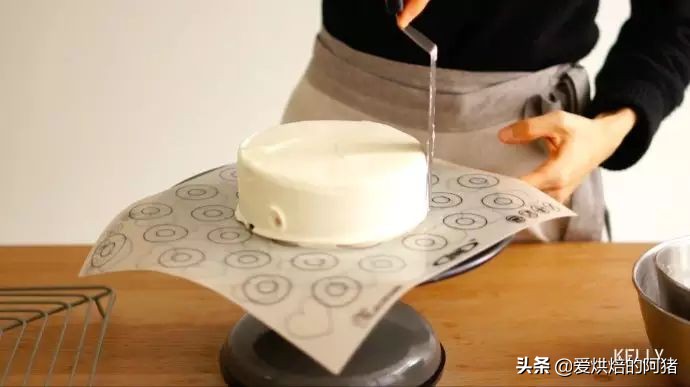 邱莹莹同款草莓奶油蛋糕，基础戚风胚，徒手脱模剖片及抹面挤花