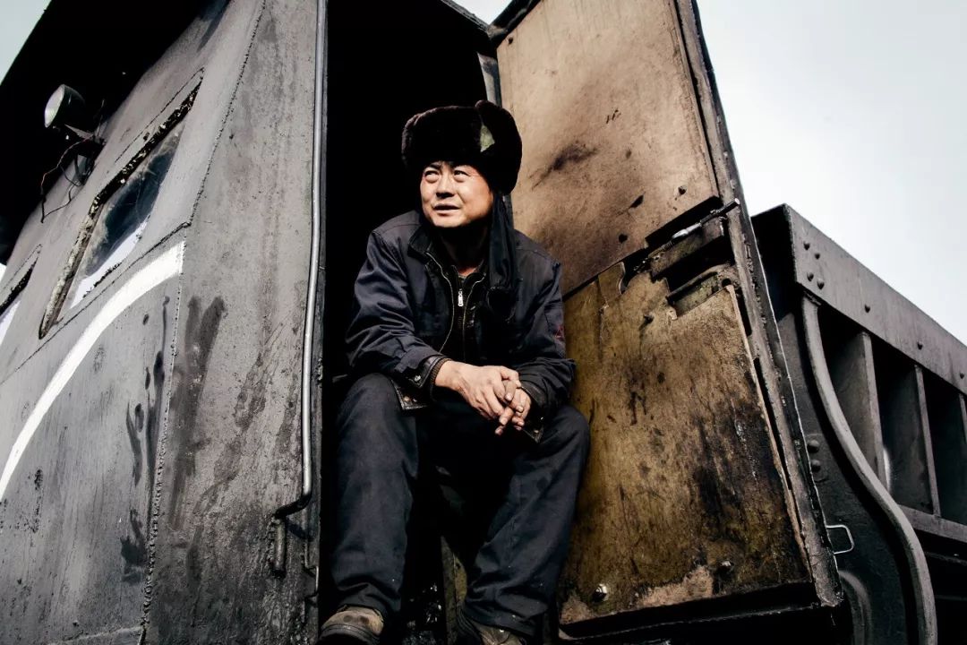 在大*疆新**，世界上最后的蒸汽火车还在奔驰