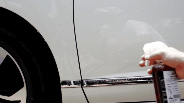 汽车布座椅有污渍怎么清洗,白色汽车上有黑色污渍怎么清洗