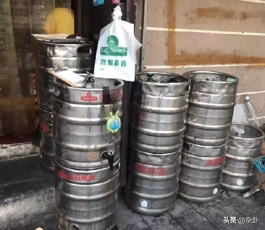 青岛本地人怎么喝青岛啤酒,青岛西海岸青岛啤酒