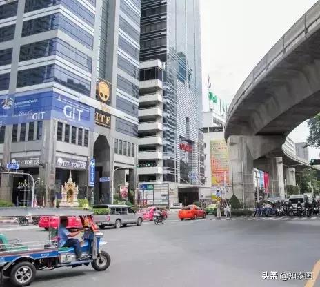 中国人到泰国玩一趟，花多少钱算穷游，多少钱算壕油？