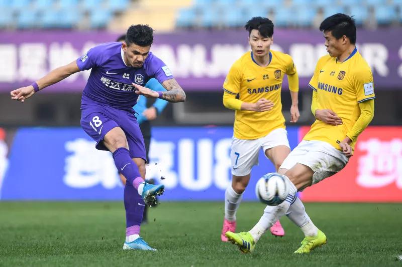 江苏苏宁对天津泰达比赛实况,中超2018天津泰达vs江苏苏宁