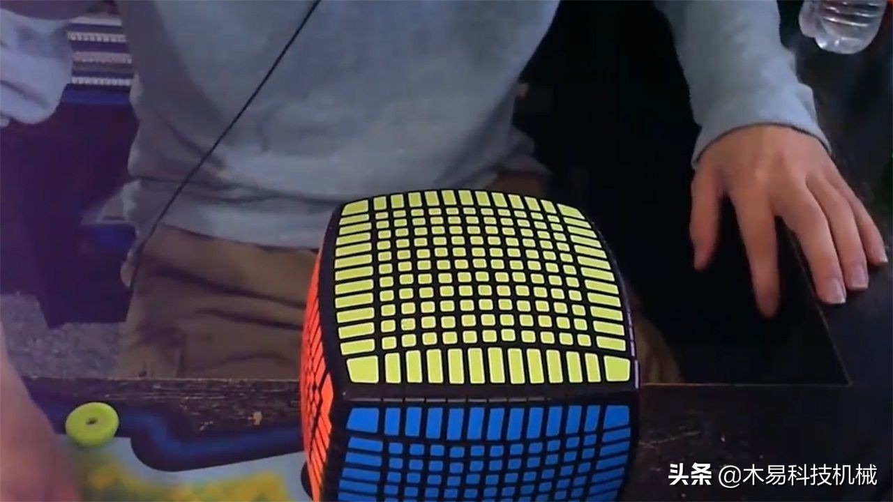 最难破解的魔方,世界最难魔方如何捣乱