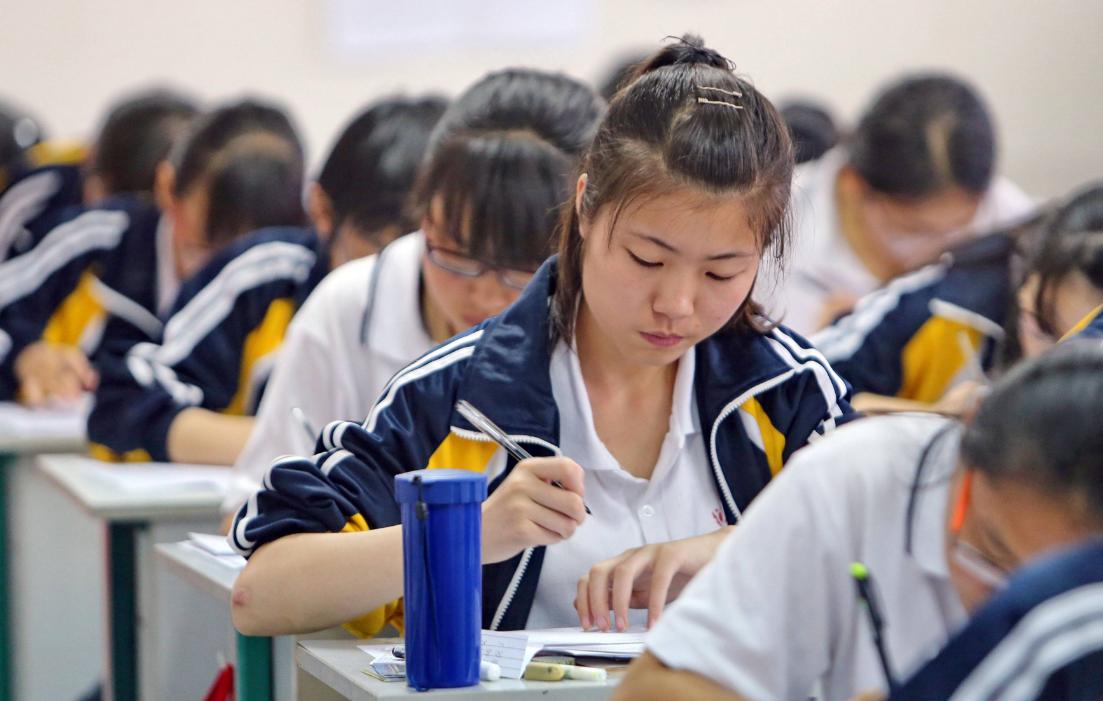 高三生压力大该如何进行心理调整,高三学生面临高考压力如何解决