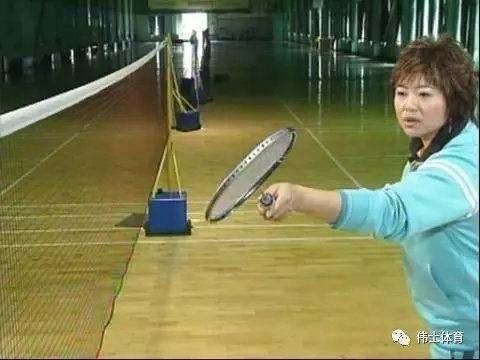 羽毛球有几种击球方式,羽毛球击球方式