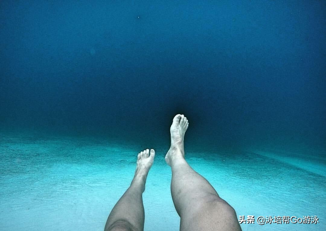 如何克服恐水症,怕水的人是否会有深海恐惧症