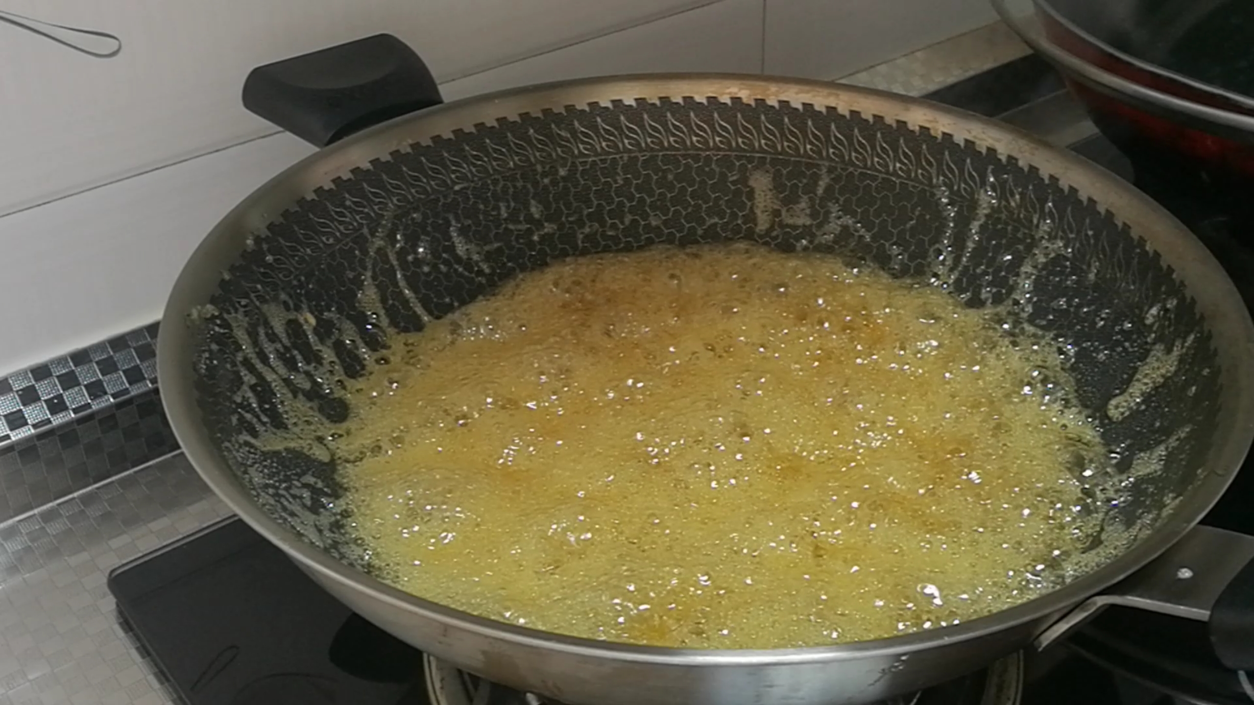 用白糖跟小苏打做蜂窝糖,蜂蜜白糖小苏打做蜂巢糖