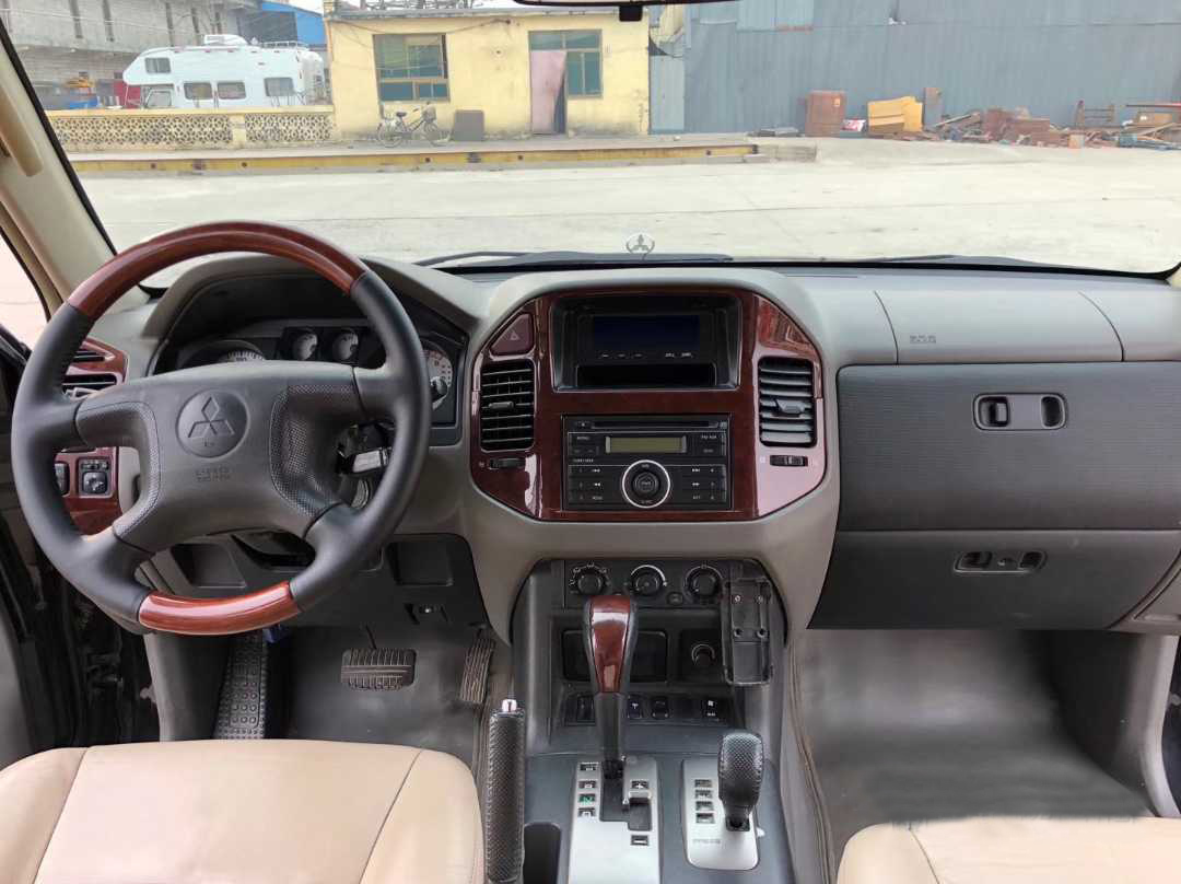 三菱帕杰罗v77优缺点,05年三菱帕杰罗v773.8lv6自动挡