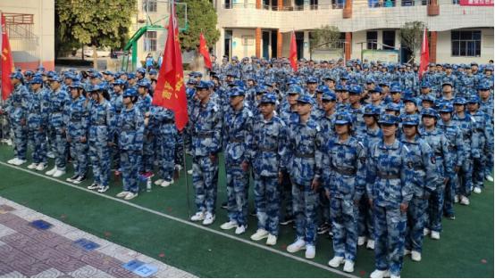 华阴市华山中学视频,华山中学校园风采