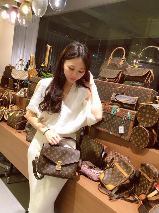 逛二手香奈儿包包,逛日本中古二手店