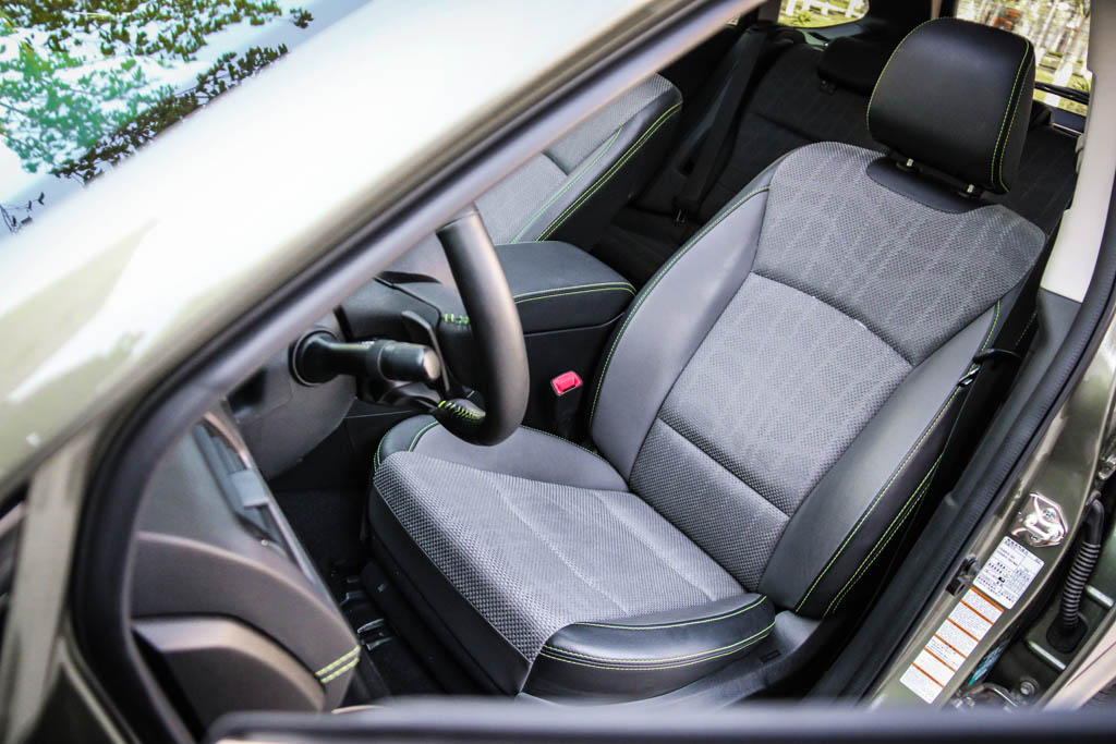 2020款斯巴鲁傲虎特装版黑色,斯巴鲁傲虎2021款特装版