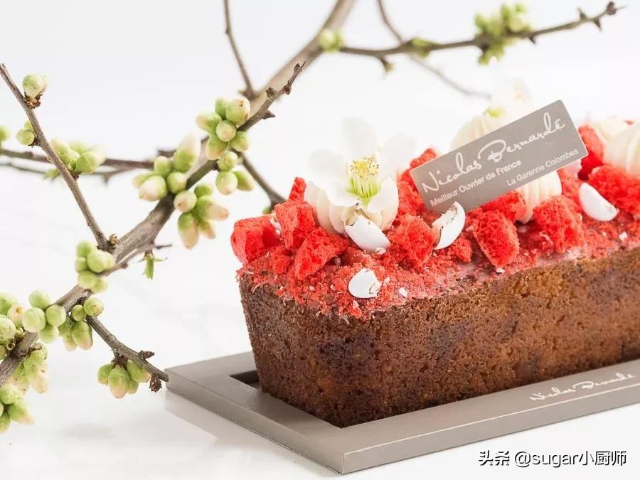 我懒！拒绝太复杂的，这个蛋糕好，哈哈，今晚就翻她牌子了