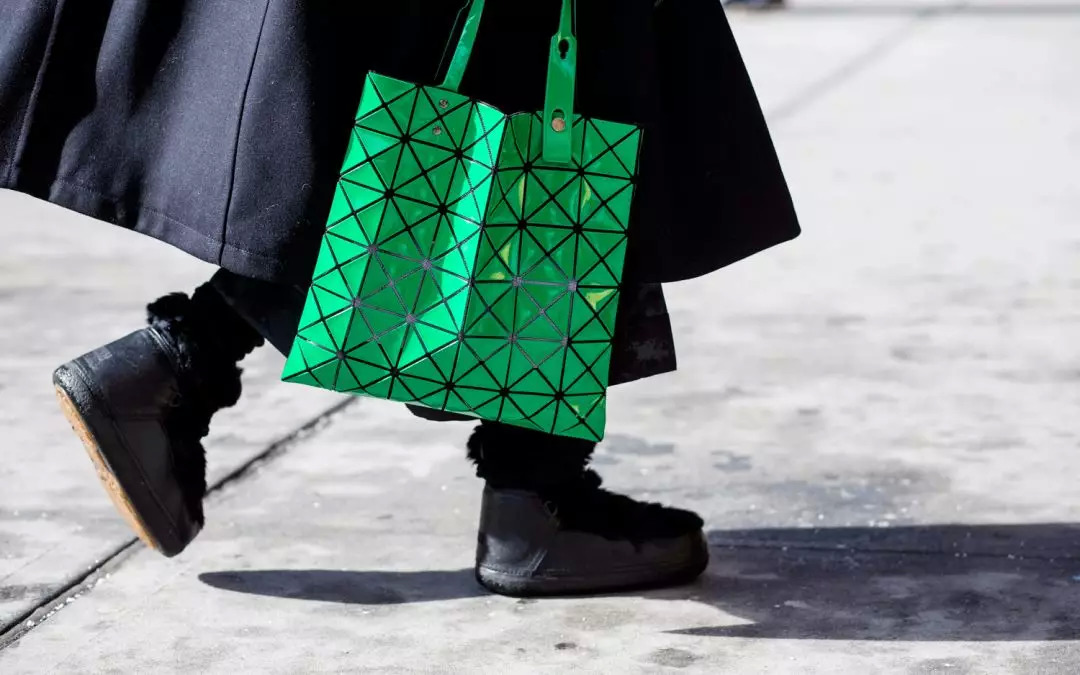 十大必买鞋包排行榜,十大必买经典款包包鞋