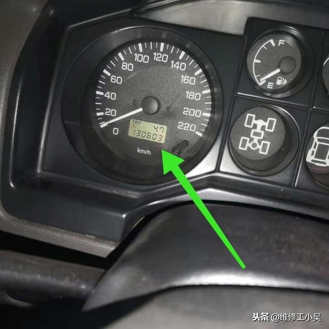 13年进口三菱欧蓝德踩油门异响,三菱底盘异响哒哒哒