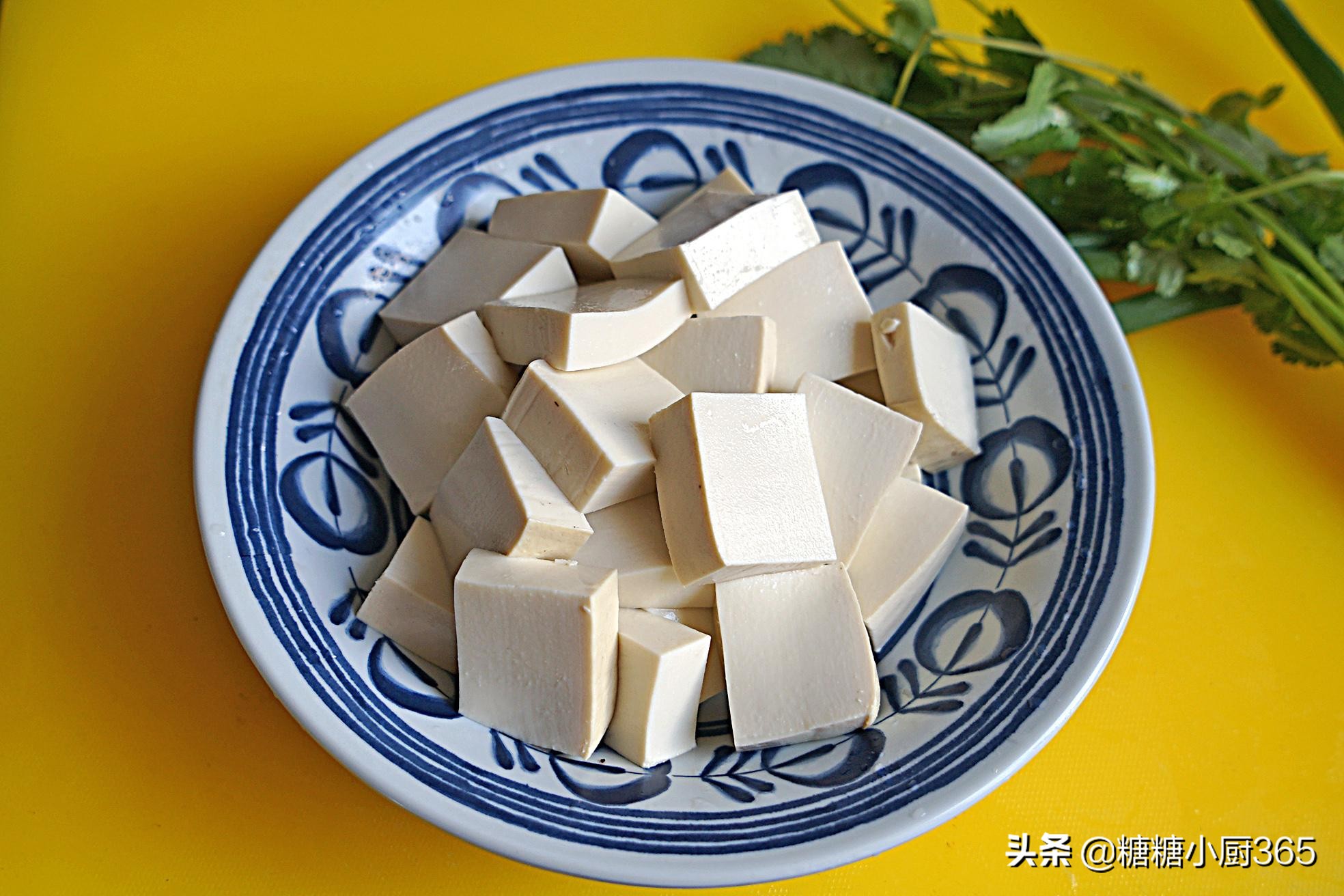 平菇炖豆腐正宗做法,平菇和豆腐汤