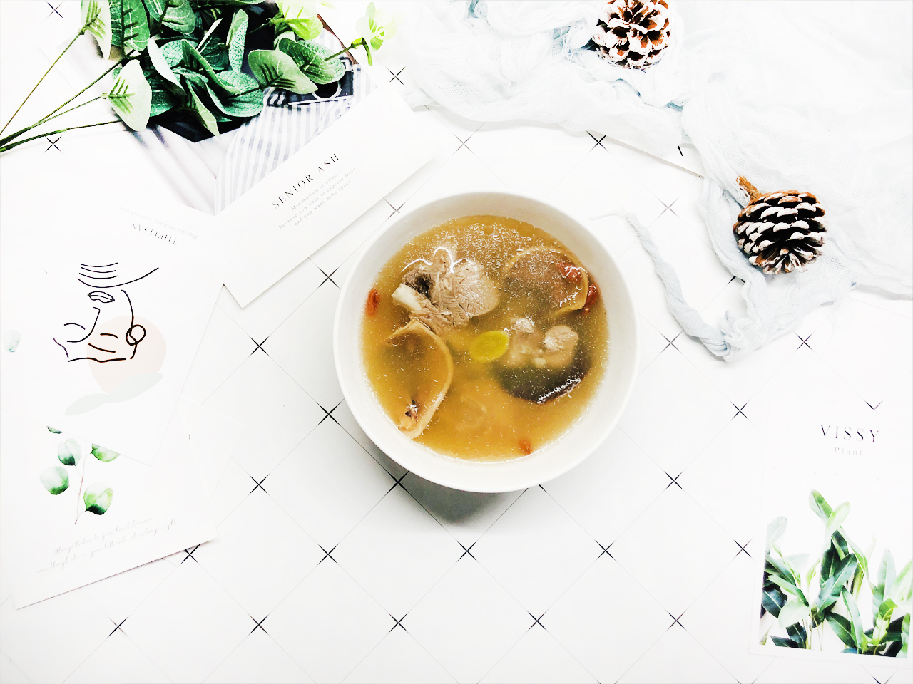 墨鱼汤怎么煲香味才浓郁,拿墨鱼煲什么汤好喝