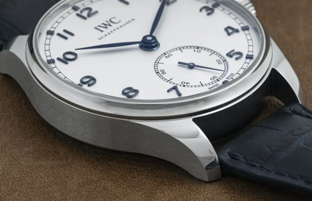 鳄鱼皮手表表带哪个牌子好,鳄鱼皮表带优点和缺点