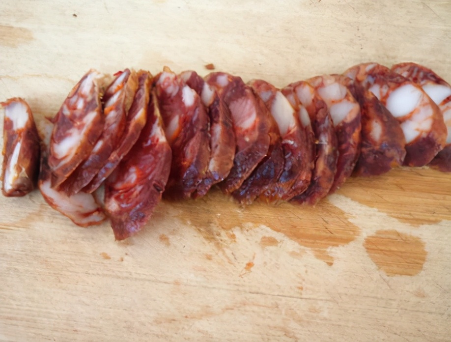 蒜苔炒鸡蛋的蒜苔到底要不要焯水,蒜苔肉丝的蒜苔过油后要泡水吗