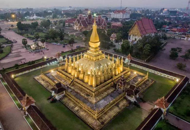 在天堂和地狱之间有炼狱,老挝之旅的感慨