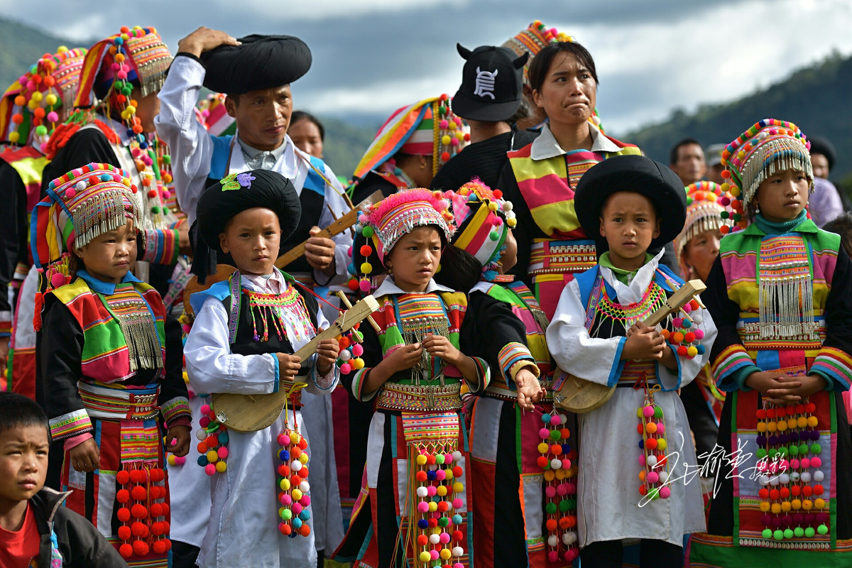 云南民族服饰批发市场昆明,云南民族服装批发一手货源