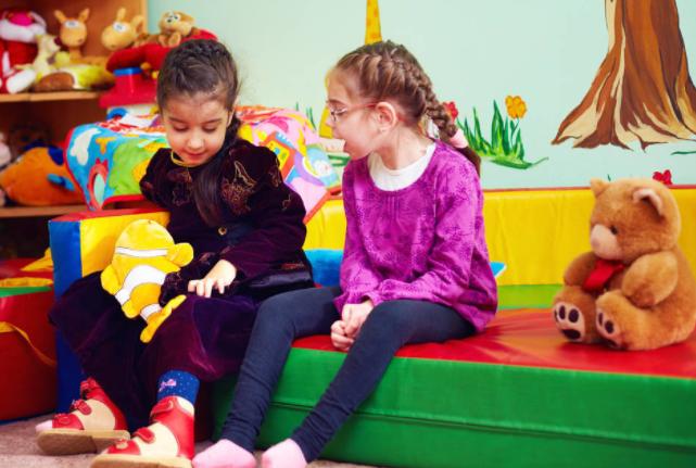 第一个青春期怎么教育孩子,孩子的青春期指的是哪个年龄段