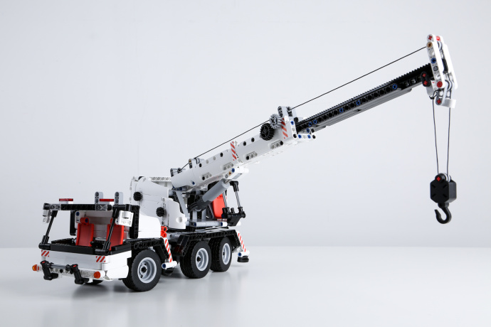 米兔积木吊车,米兔积木机器人上坡