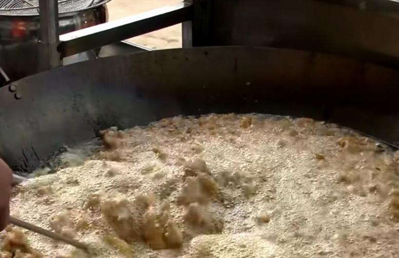 大学生暑期摆摊卖什么小吃,在校大学生摆摊卖小吃