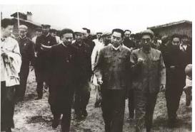 唯一担任过副总理的开国中将,毛*东泽**称其为帅才,周恩来苦撑危局的左膀右臂