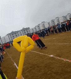 野小伙爱上富家千金,野小子搞笑视频