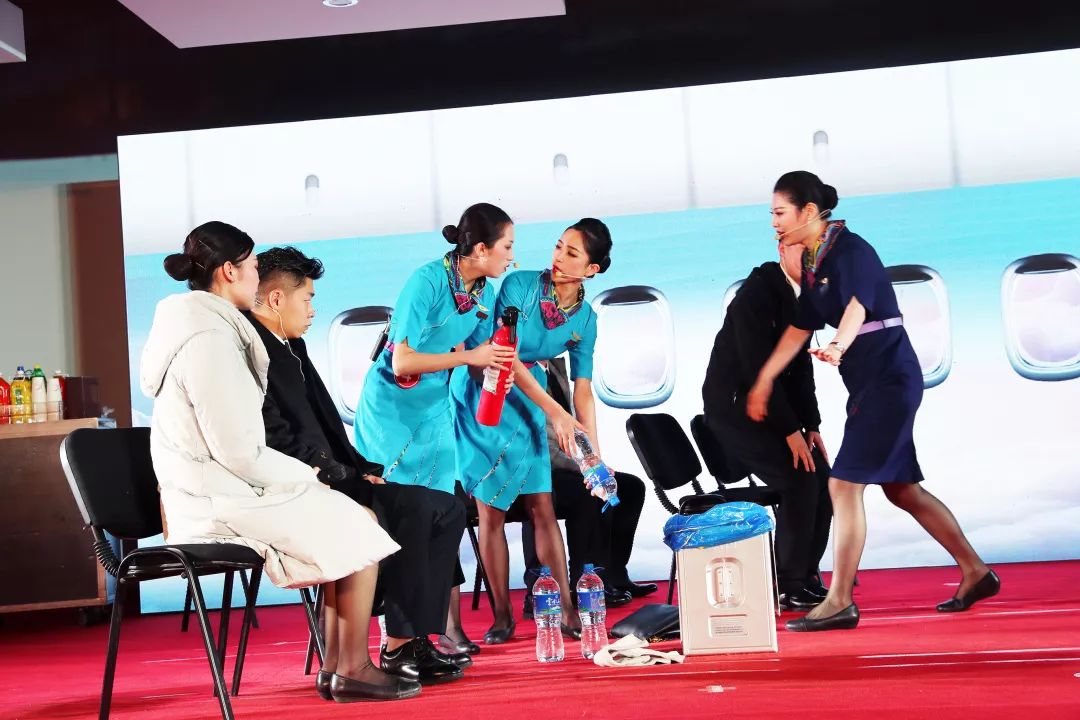 看图识人的女人是谁,看图识人这个女人是谁