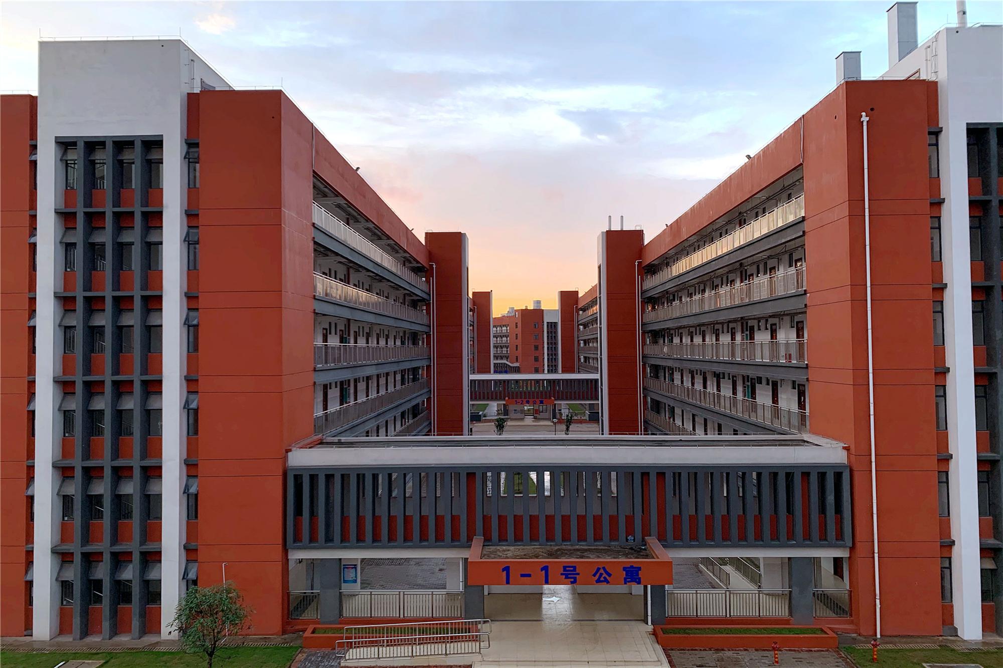 带你去看看广西医科大学玉林校区，香吗？