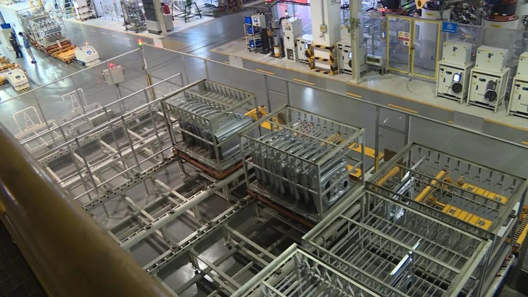 探访上汽大众南京工厂,上汽大众帕萨特总装车间