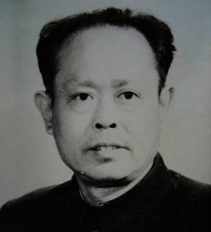 国军副师长被我军俘虏，表明*底卧**身份没人信，说暗语后直接送北平