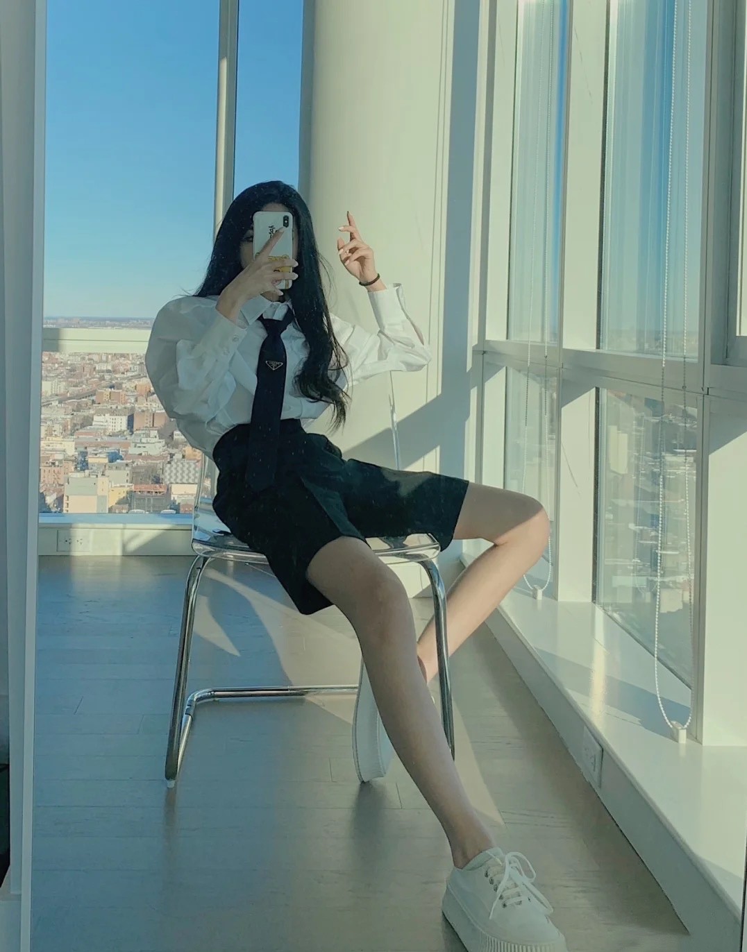 2022年新款夏天时尚西装短裤气质,2020年流行的西装裤穿搭