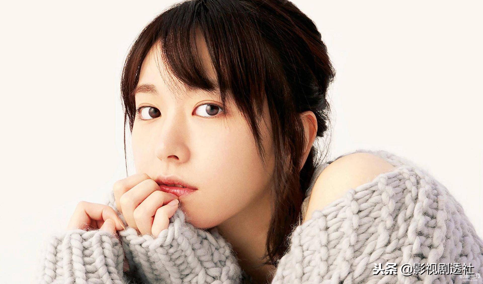 国民老婆新垣结衣给你初恋的感觉,新垣结衣出道15年的国民老婆