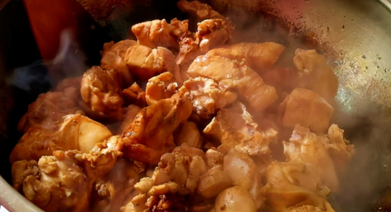 深秋，遇到兔肉别手软，钙是牛肉3倍，蛋白质含量极高，特别好吃