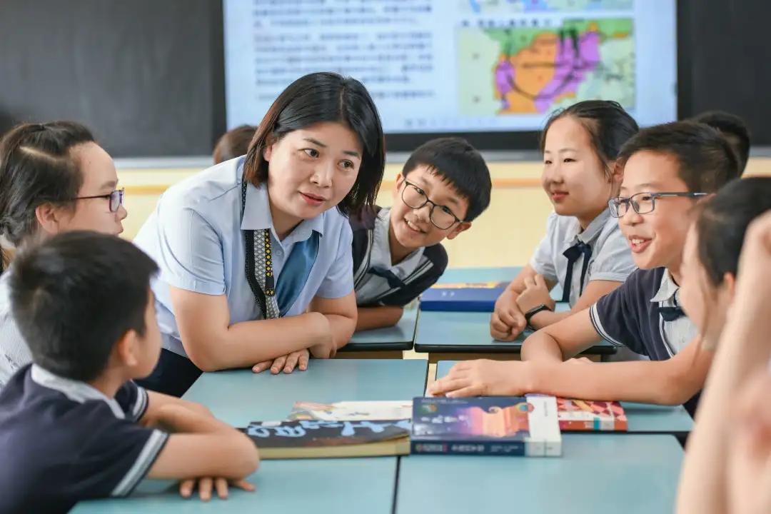 深圳罗湖百仕达小学,深圳百仕达小学是走读吗