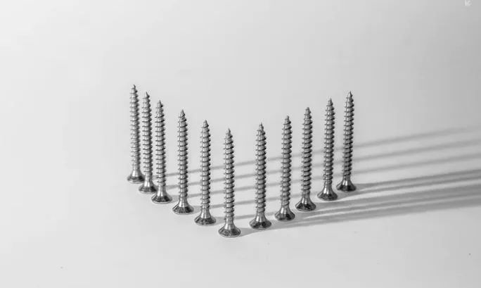 螺丝生锈了拧也拧不下来怎么办,螺丝生锈拧不下来小技巧