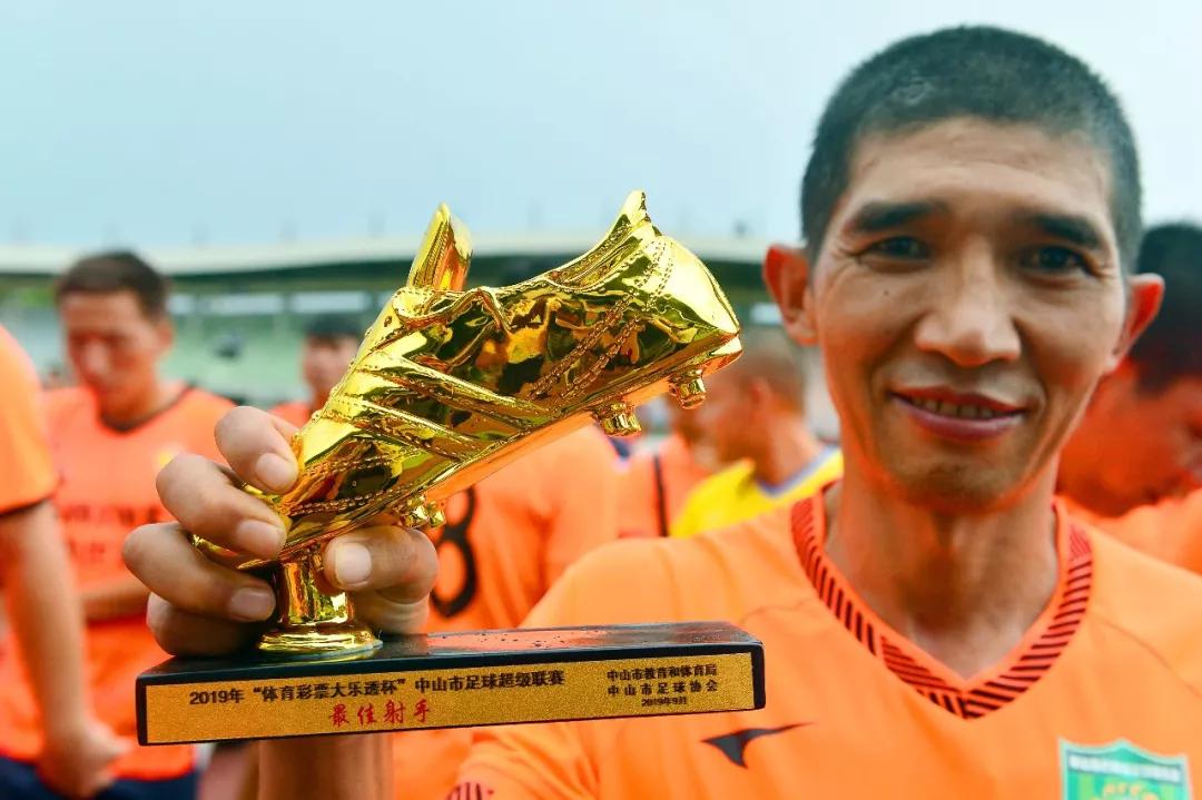 中山球王邓建明,中山球王个人简介