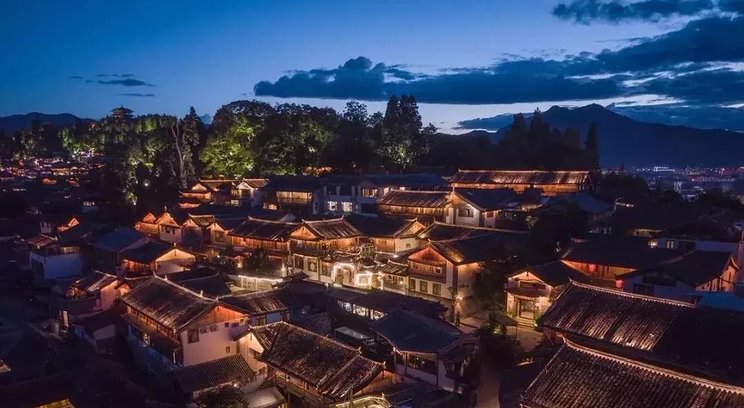 三月去丽江穿什么衣服,三月我们一起去踏青