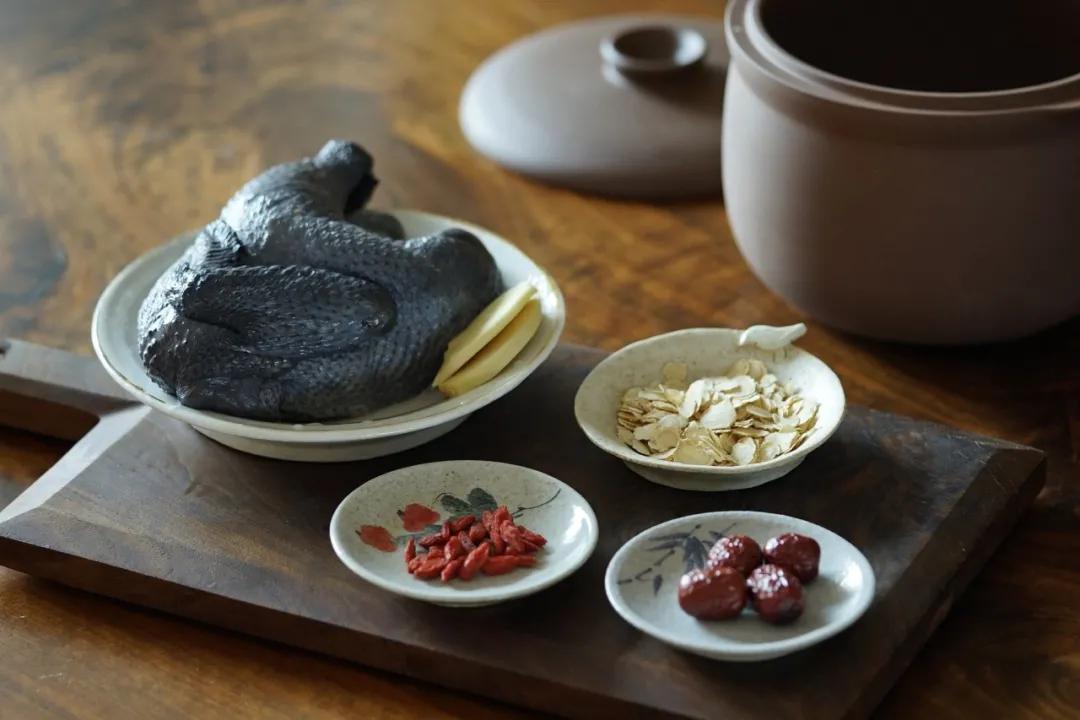 气血不足可以煮什么喝,气血不足药材鸡汤要喝多久效果好