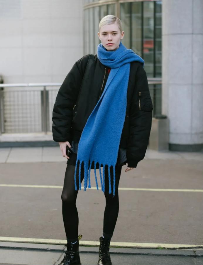 围巾怎么搭出高级感,冬季保暖围巾