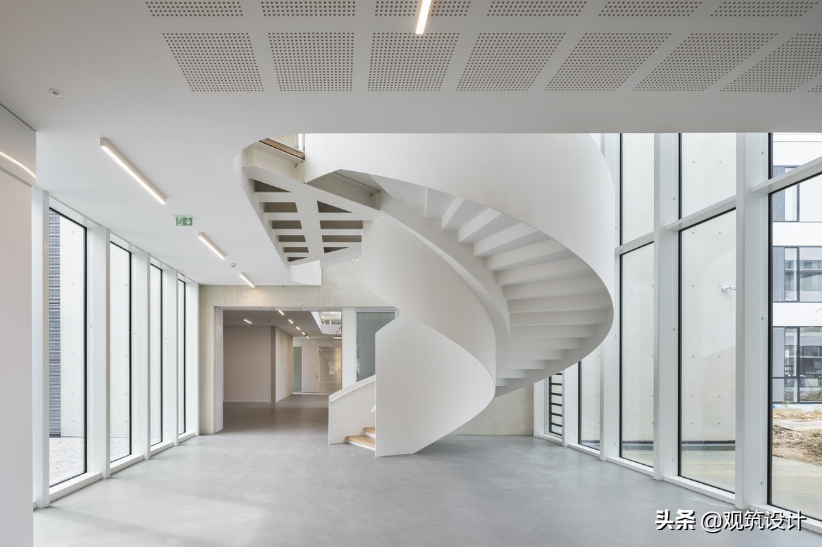 轻盈透明，曲直线的共舞：液化空气集团总部