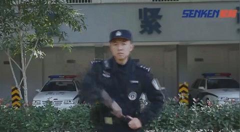 单警装备甩棍功能,单警装备的甩棍使用及训练