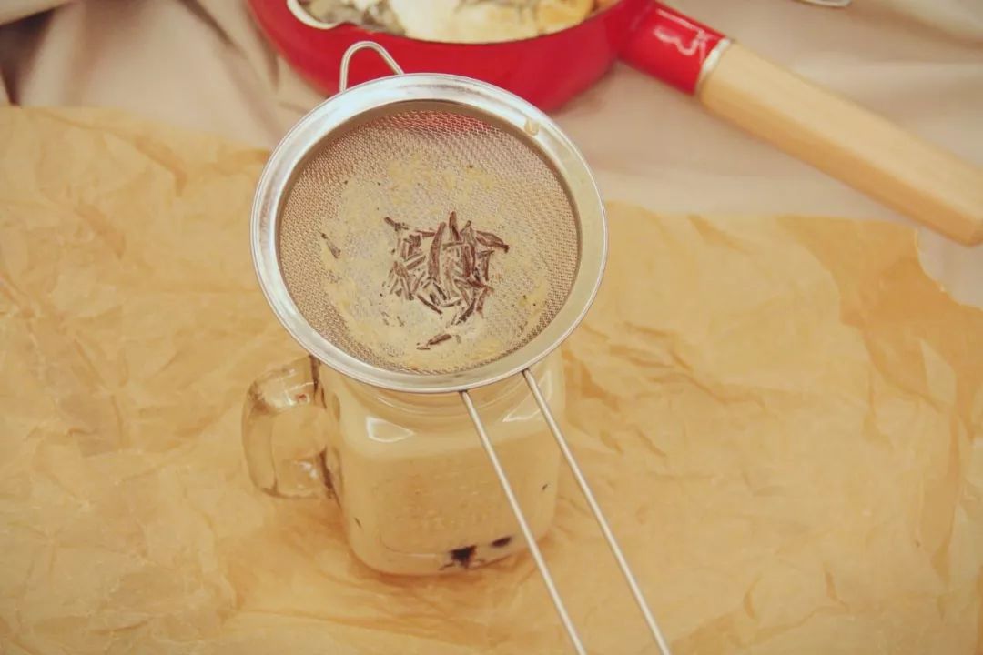 烧仙草焦糖奶茶做法,以前香飘飘焦糖烧仙草布丁奶茶