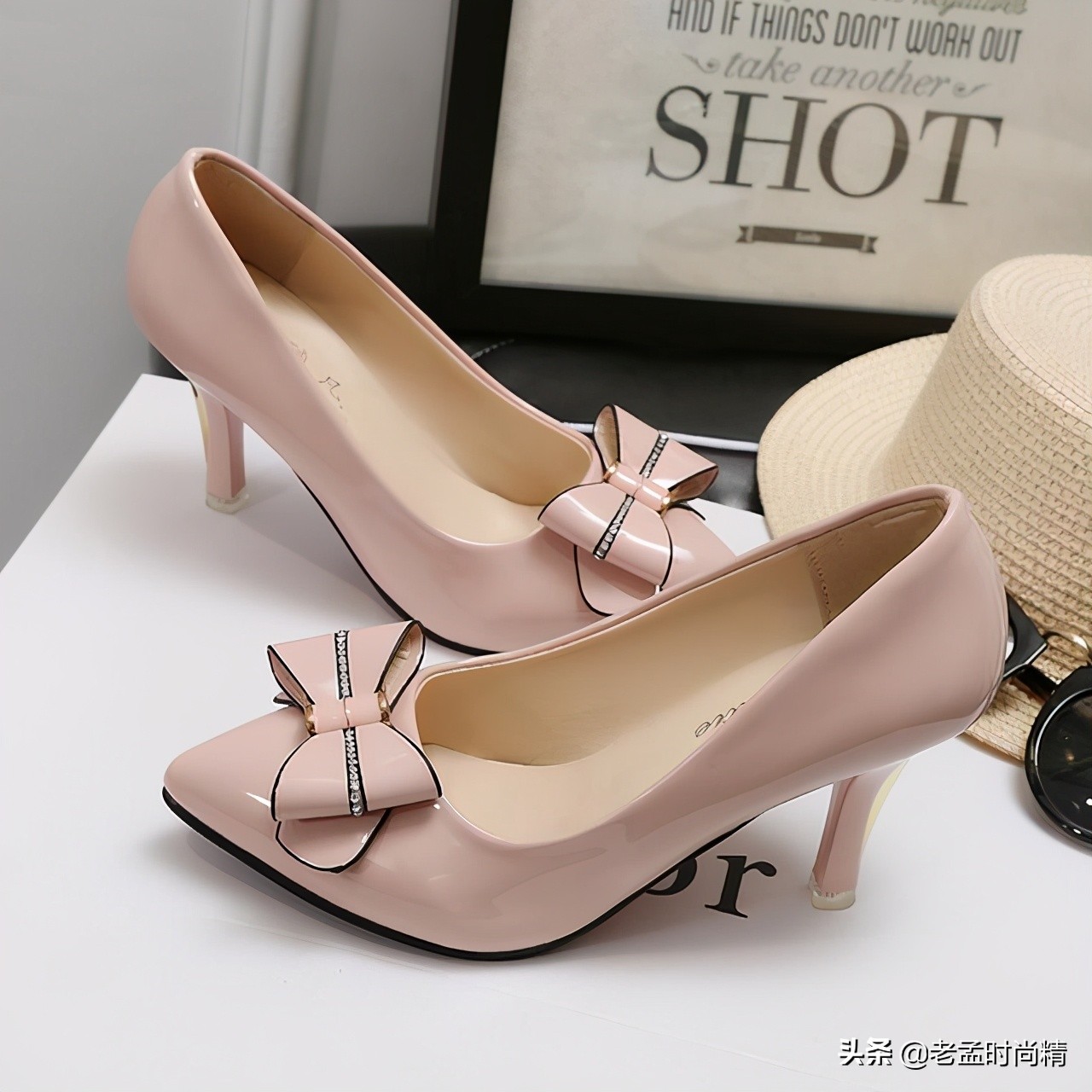 尖头的高跟鞋优雅又时尚,blingbling的蝴蝶结高跟鞋