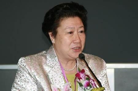 50岁创业卖不入流的小东西,50岁大妈创业致富