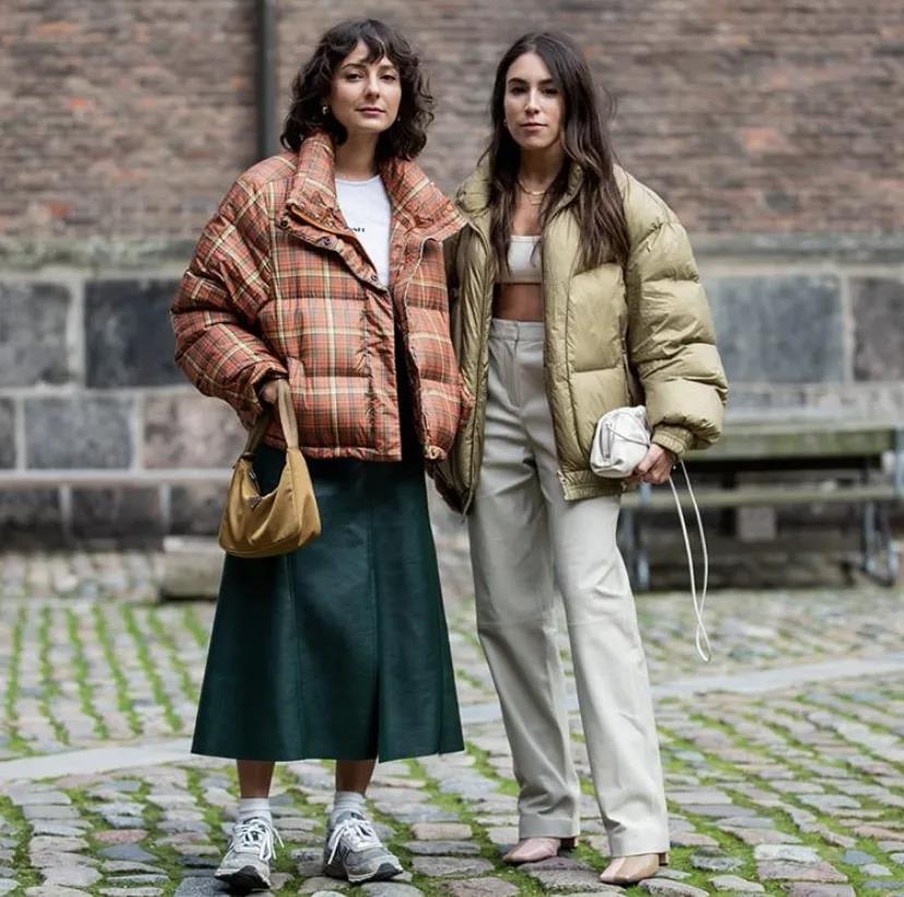 白色羽绒服发黄怎么拯救回来,白色羽绒服发黄发霉了怎么办