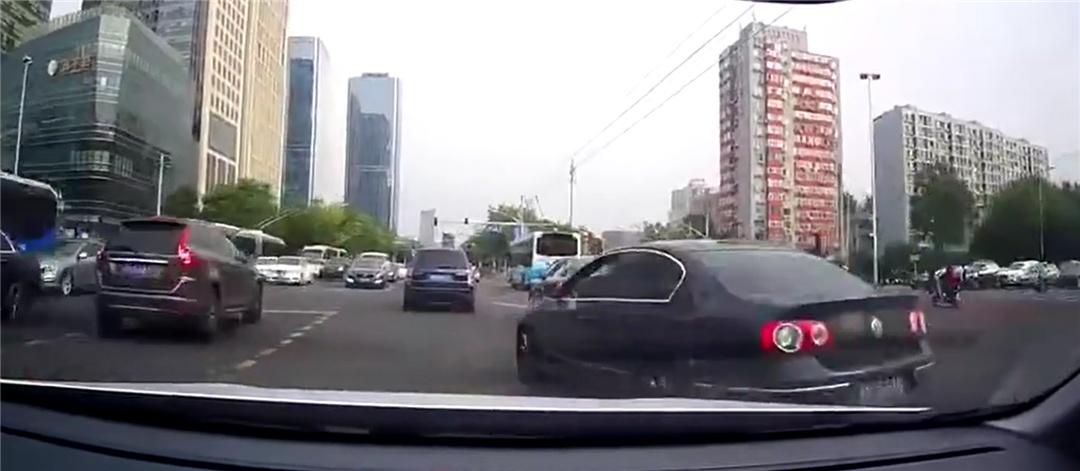 情绪失控严重失眠情绪悲观,中年人最近情绪暴躁易怒情绪失控