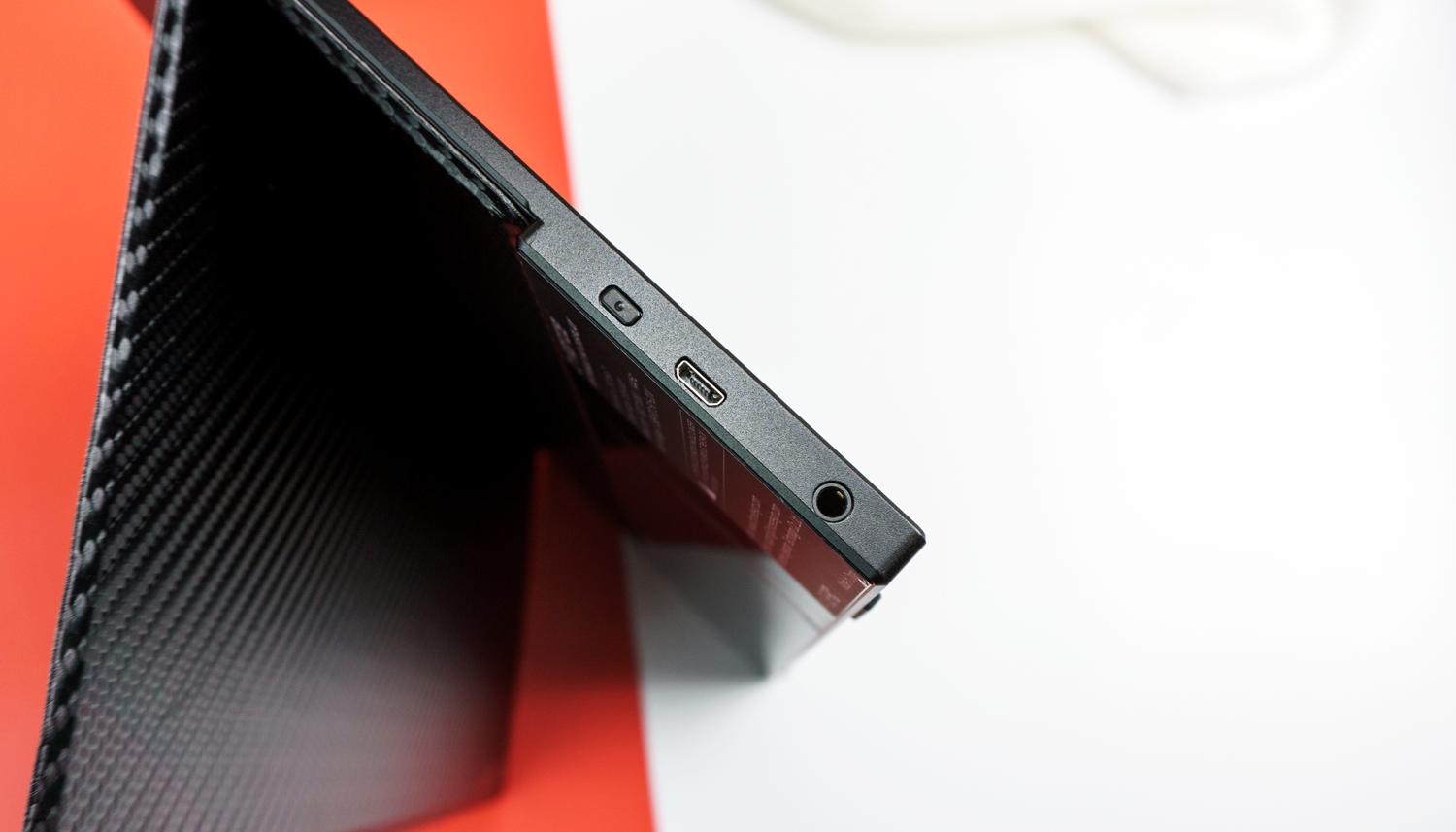 switch游戏机便携版测评,办公和玩switch的显示屏